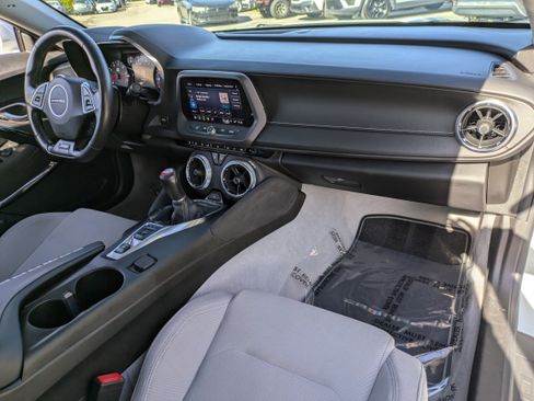 Used 2021 Chevrolet Camaro SS image 15