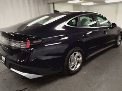 Used 2025 Hyundai Sonata SE FWD image 8