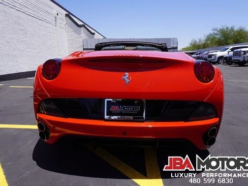 Used 2014 Ferrari California RWD image 26