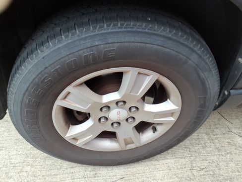Used 2012 GMC Acadia SLE FWD image 9