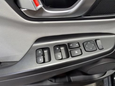 Used 2023 Hyundai Kona Limited AWD/4WD image 14