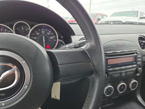 Used 2011 MAZDA MX-5 Miata Sport RWD image 16