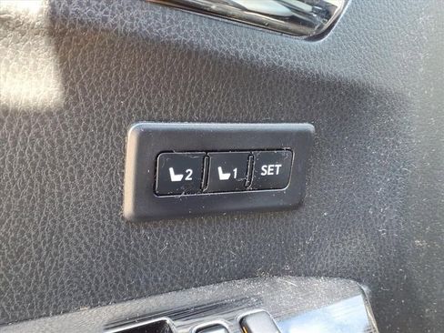 Used 2018 Toyota RAV4 Limited image 8