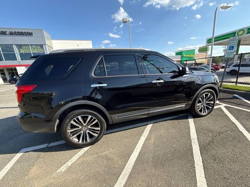 Used 2016 Ford Explorer Platinum AWD/4WD image 15