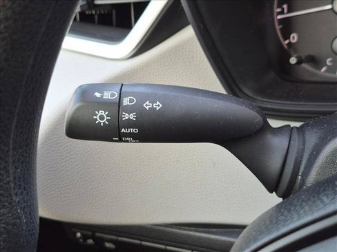 Used 2023 Toyota Corolla LE FWD image 6
