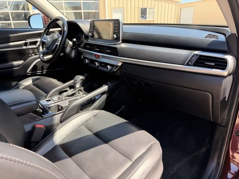 Used 2020 Kia Telluride S FWD image 29