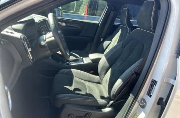 Used 2024 Volvo XC40 Recharge Ultimate w/ Protection Package Premier AWD/4WD image 2
