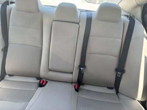 Used 2025 Nissan Altima 2.5 SV FWD image 39