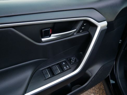 Used 2023 Toyota RAV4 XLE Premium image 20