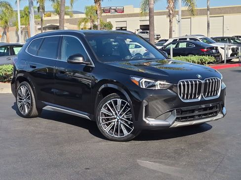 Used 2025 BMW X1 xDrive28i w/ Premium Package AWD/4WD image 2