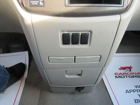 Used 2017 Nissan Quest SV image 18