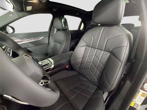 New 2026 BMW 750e xDrive w/ Executive Package AWD/4WD image 19