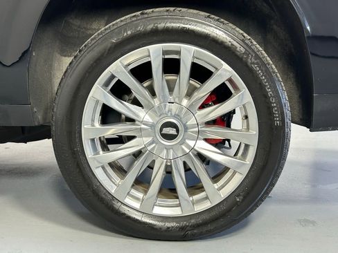 Used 2022 Cadillac Escalade ESV Premium Luxury image 42