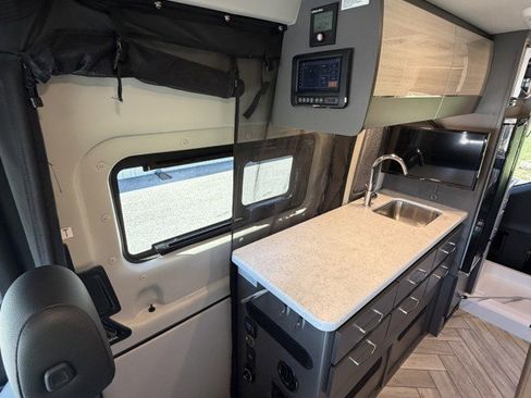 Used 2022 Mercedes-Benz Sprinter 2500 image 48