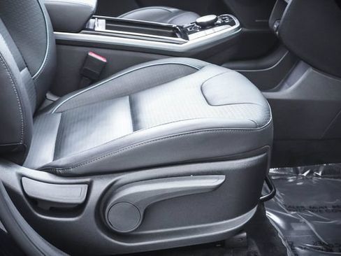 Used 2019 Kia Niro EX Premium FWD image 24