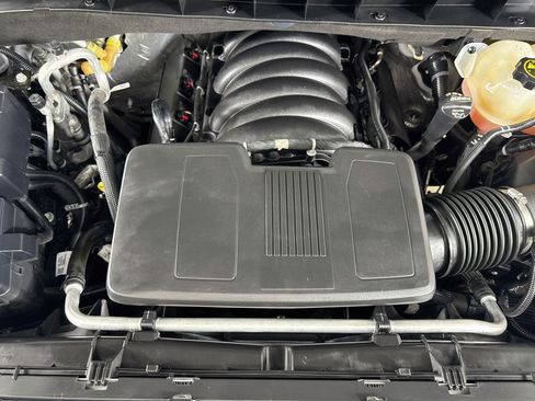Used 2022 Cadillac Escalade Sport RWD image 34