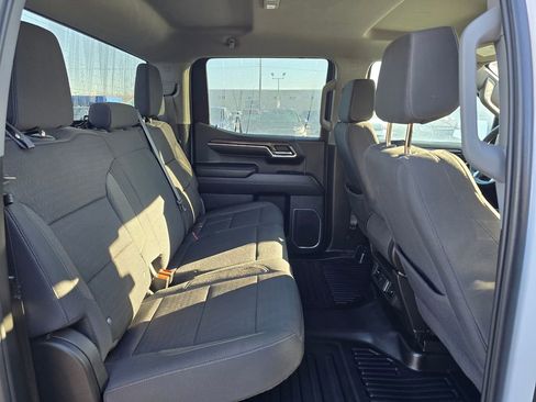 Used 2024 Chevrolet Silverado 1500 LT image 12