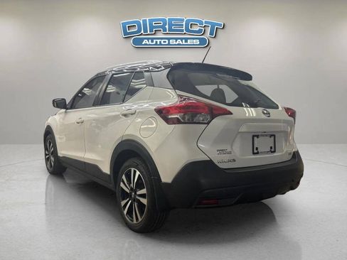 Used 2019 Nissan Kicks SV FWD image 4