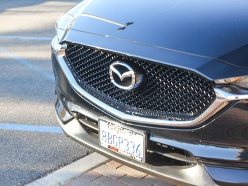 Used 2017 MAZDA CX-5 Touring image 11