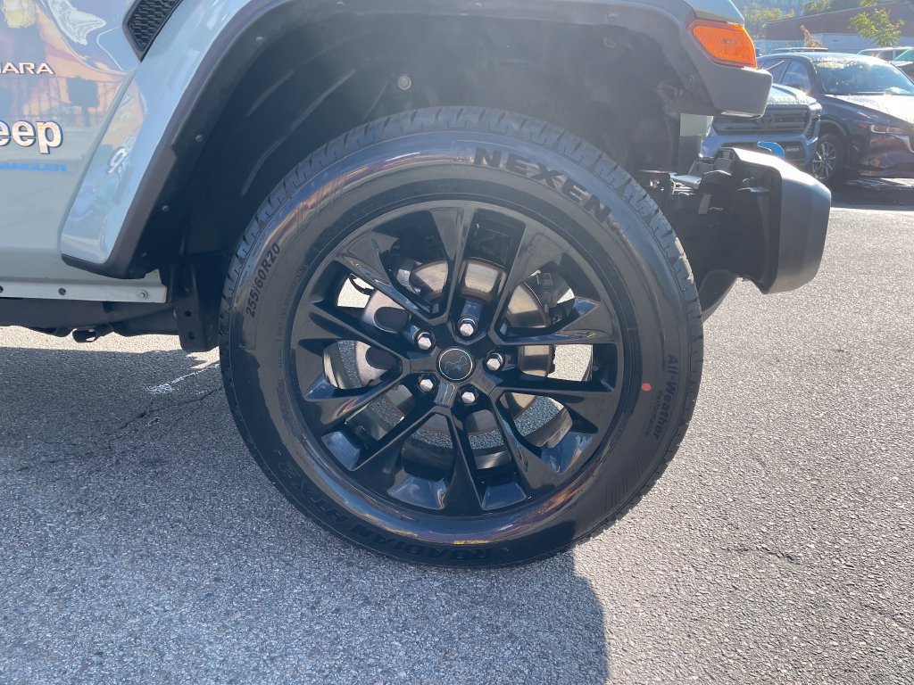 Certified 2024 Jeep Wrangler Unlimited Sahara AWD/4WD image 11