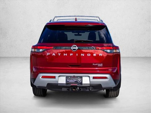 Used 2023 Nissan Pathfinder Platinum image 6
