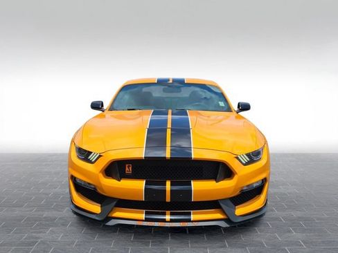 Used 2018 Ford Mustang Shelby GT350 w/ Convenience Package RWD image 2
