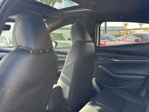New 2026 MAZDA MAZDA3 Hatchback w/Premium Plus Pkg image 25