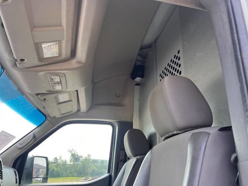 Used 2021 Nissan NV 2500 SV image 15
