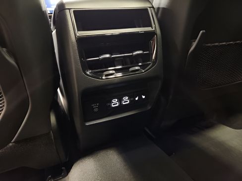 Used 2025 Jeep Grand Cherokee Limited w/ Black Appearance Package AWD/4WD image 25