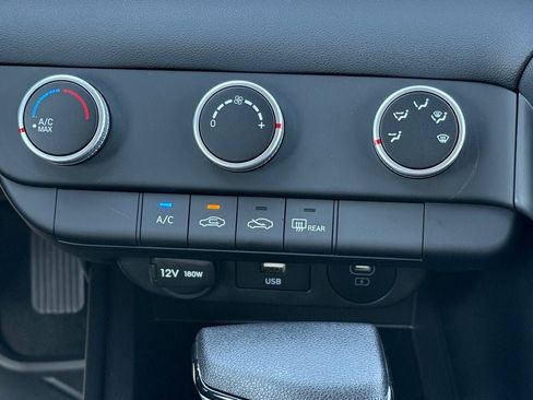 New 2026 Hyundai Elantra SE FWD image 23