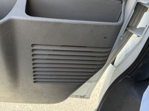 Used 2021 Chevrolet Express 2500 w/ Communications Package image 19