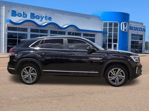 Used 2024 Volkswagen Atlas Cross Sport SEL R-Line AWD/4WD image 4
