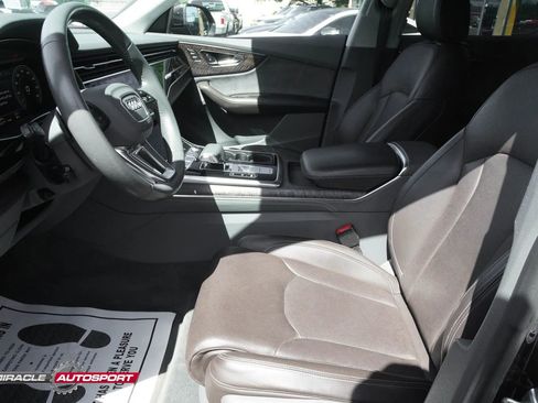 Used 2019 Audi Q8 Prestige image 18