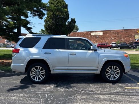 Used 2011 Toyota 4Runner Limited AWD/4WD image 5