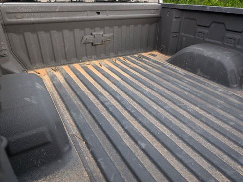 Used 2021 Chevrolet Silverado 1500 LT AWD/4WD image 35