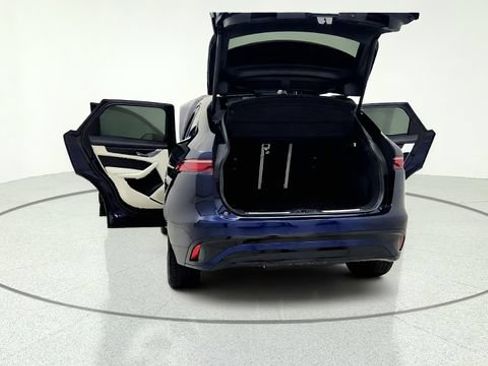 Used 2025 Jaguar F-PACE R-Dynamic S AWD/4WD image 17