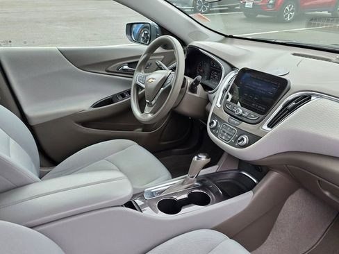 Used 2020 Chevrolet Malibu LT FWD image 11
