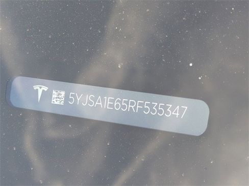 Used 2024 Tesla Model S Plaid image 10