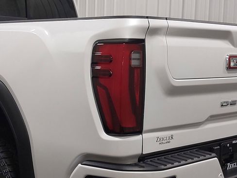 New 2025 GMC Sierra 2500 Denali w/ Denali Reserve Package image 36