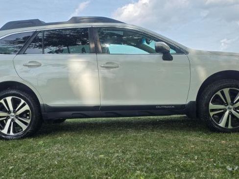 Used 2018 Subaru Outback 2.5i Limited image 28