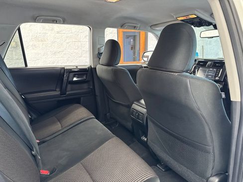 Used 2020 Toyota 4Runner TRD Off-Road AWD/4WD image 44