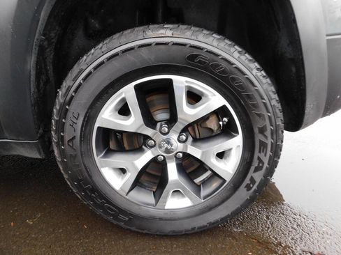 Used 2014 Jeep Cherokee Trailhawk w/ Leather Interior Group image 25