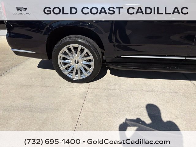 Certified 2023 Cadillac Escalade ESV Premium Luxury w/ Performance Package AWD/4WD image 6