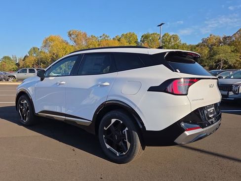 New 2026 Kia Sportage SX FWD image 3