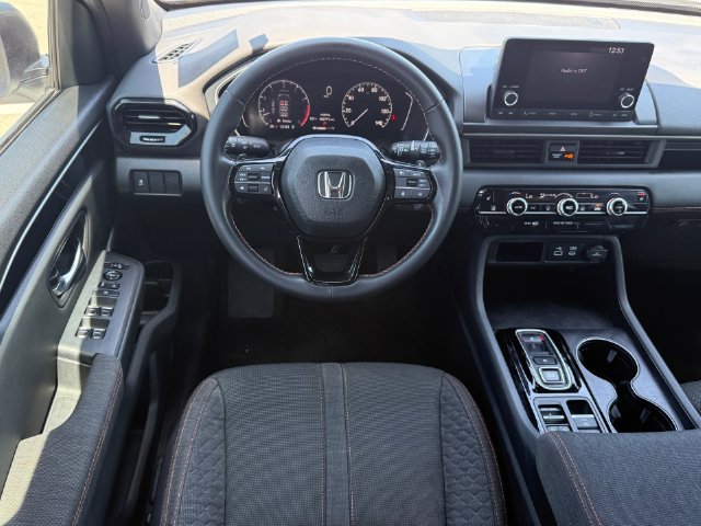 Used 2023 Honda Pilot Sport image 25