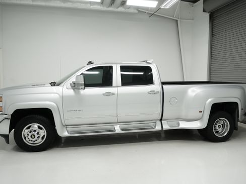 Used 2015 Chevrolet Silverado 3500 LTZ w/ Duramax Plus Package image 5