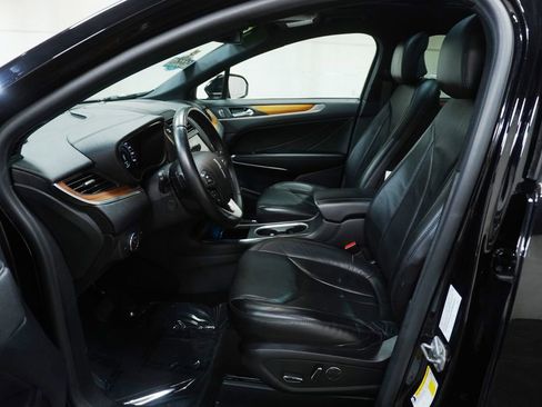 Used 2019 Lincoln MKC Reserve AWD/4WD image 12