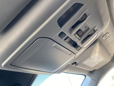 New 2026 Toyota Highlander XLE image 21