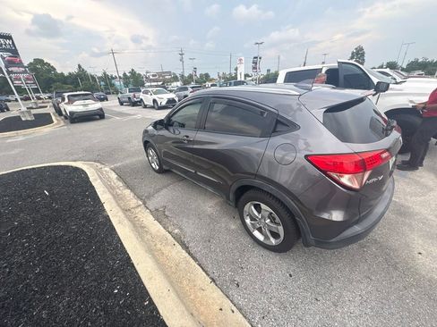 Used 2017 Honda HR-V EX-L image 8