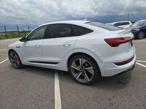 Used 2022 Audi e-tron Prestige w/ Prestige Package AWD/4WD image 7